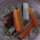 素朴でおいしい根野菜のダシ煮